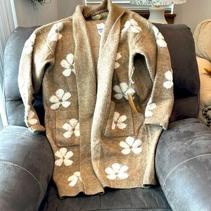 New open embroidered flower cardigan size XL